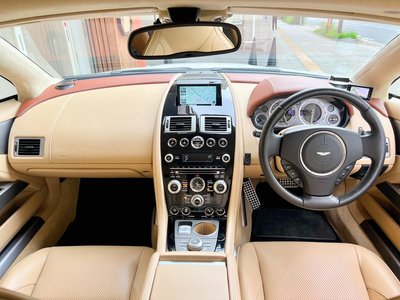 صورة مصغرة 9 لـ 2015 Aston Martin RAPIDE