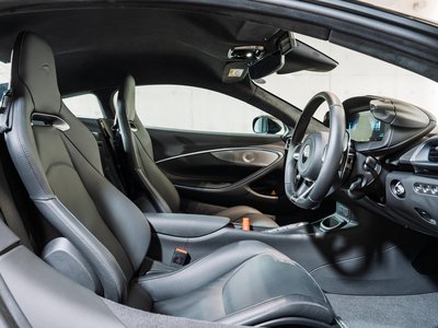 صورة 14 لـ 2025 Mclaren ARTURA