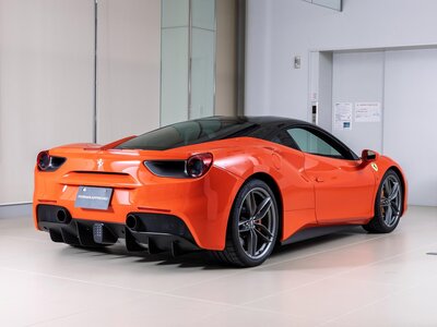 2017 Ferrari 488 GTB thumbnail 11