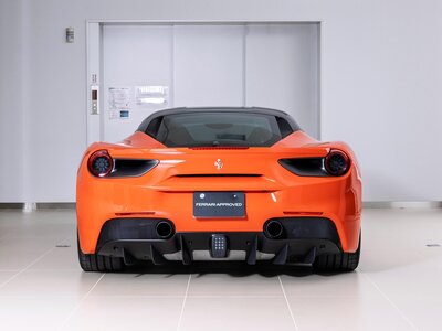2017 Ferrari 488 GTB thumbnail 13