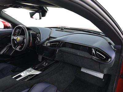 صورة 17 لـ 2025 Ferrari 12 CILINDRI