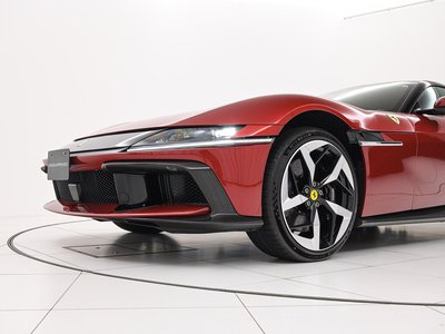 صورة 29 لـ 2025 Ferrari 12 CILINDRI