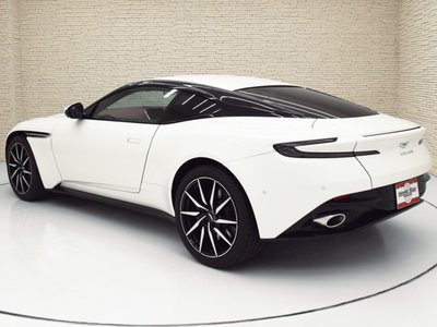 صورة 2 لـ 2020 Aston Martin DB11