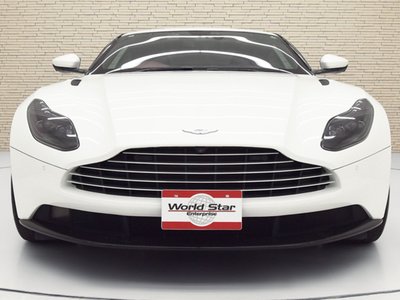 صورة 7 لـ 2020 Aston Martin DB11