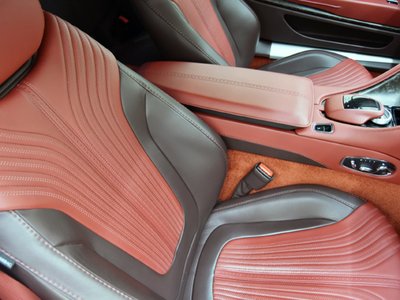 صورة 11 لـ 2020 Aston Martin DB11