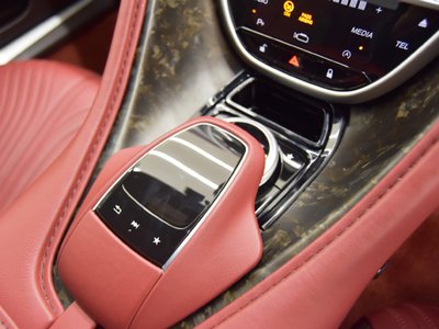 2020 Aston Martin DB11 缩略图 17