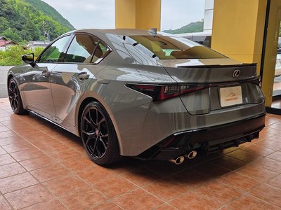 2025 Lexus IS — миниатюра 7