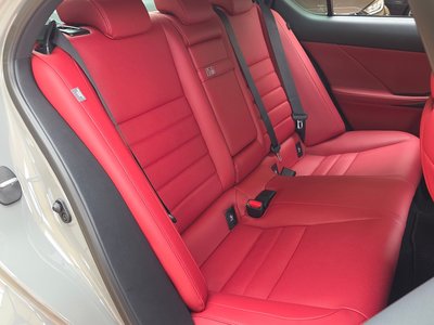 2025 Lexus IS — миниатюра 33