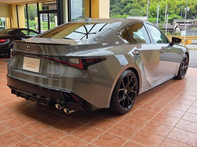 2025 Lexus IS — миниатюра 5