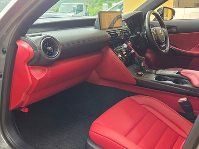 2025 Lexus IS — миниатюра 34