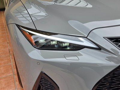 2025 Lexus IS — миниатюра 51