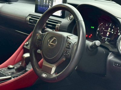 صورة 19 لـ 2023 Lexus RC