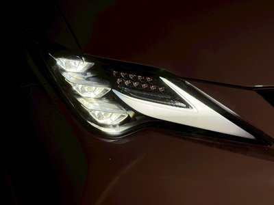 صورة 63 لـ 2023 Lexus RC