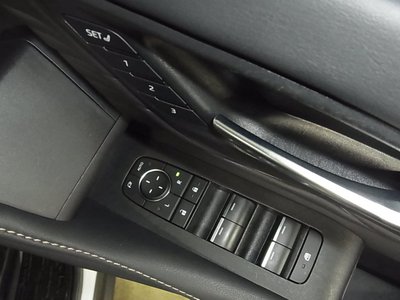 صورة 40 لـ 2023 Toyota ALPHARD