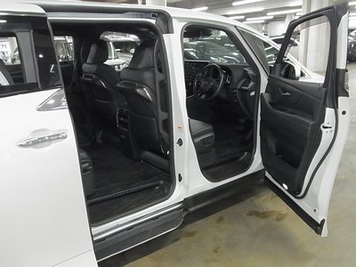 صورة 15 لـ 2023 Toyota ALPHARD