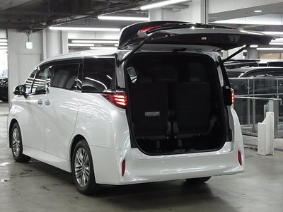 صورة 23 لـ 2023 Toyota ALPHARD