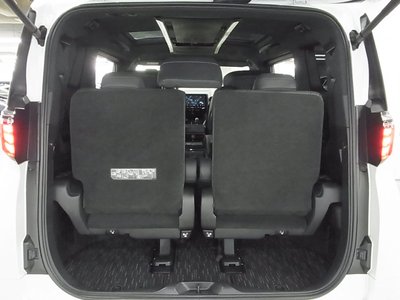 صورة 21 لـ 2023 Toyota ALPHARD