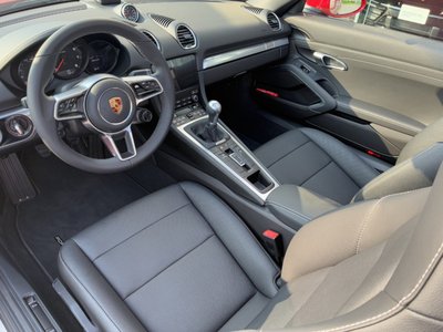 2025 Porsche 718 photo 8