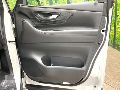 صورة 60 لـ 2023 Toyota ALPHARD