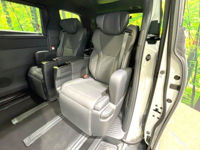 صورة 55 لـ 2023 Toyota ALPHARD