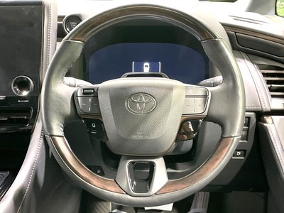 صورة 12 لـ 2023 Toyota ALPHARD