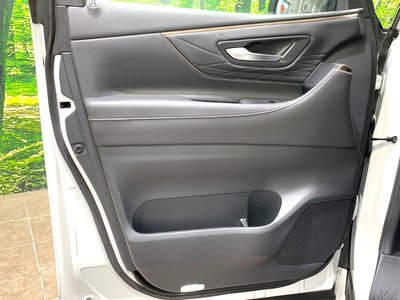 صورة 61 لـ 2023 Toyota ALPHARD