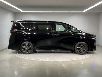 2024 Toyota VELLFIRE — фото 3