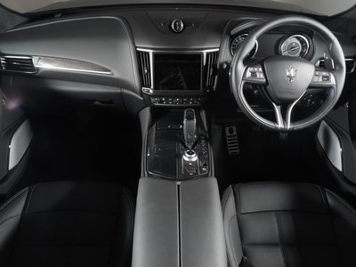 2022 Maserati LEVANTE — фото 6