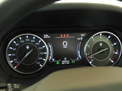 2022 Maserati LEVANTE — фото 13
