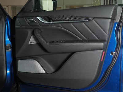 2022 Maserati LEVANTE — фото 12