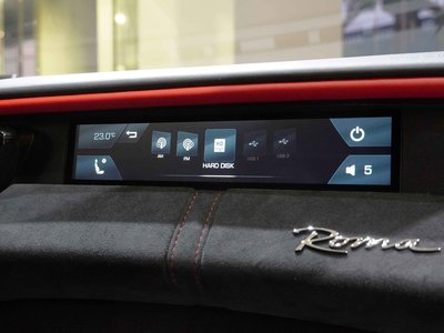 صورة 24 لـ 2021 Ferrari ROMA