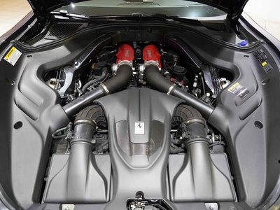 صورة 32 لـ 2021 Ferrari ROMA