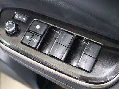 2025 Toyota CROWN ESTATE thumbnail 39