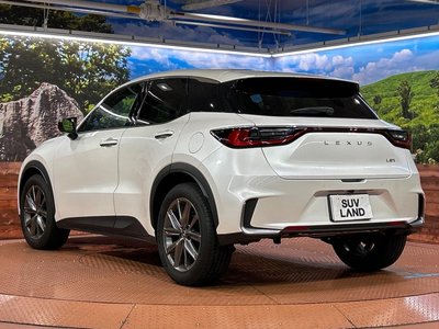 صورة 45 لـ 2024 Lexus LBX