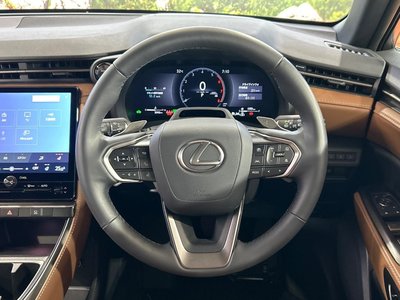 صورة 11 لـ 2024 Lexus LBX