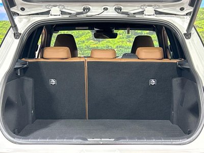 صورة 40 لـ 2024 Lexus LBX