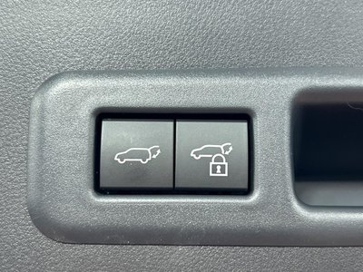 صورة 7 لـ 2024 Lexus LBX