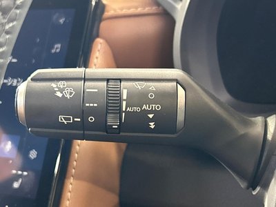 صورة 27 لـ 2024 Lexus LBX