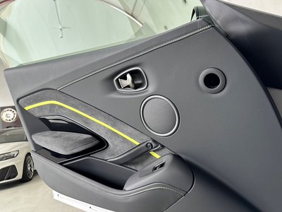 2024 Aston Martin VANTAGE — миниатюра 32