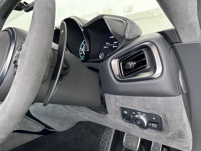 2024 Aston Martin VANTAGE — миниатюра 22