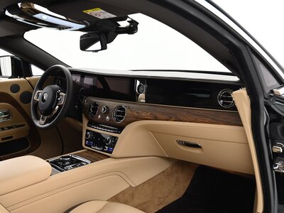 صورة 14 لـ 2024 ROLLS-ROYCE SPECTRE