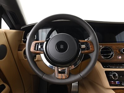 صورة 16 لـ 2024 ROLLS-ROYCE SPECTRE