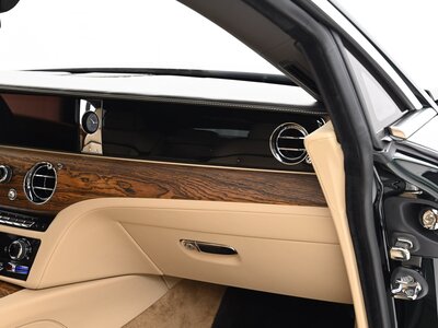 صورة 23 لـ 2024 ROLLS-ROYCE SPECTRE