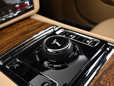 صورة 26 لـ 2024 ROLLS-ROYCE SPECTRE