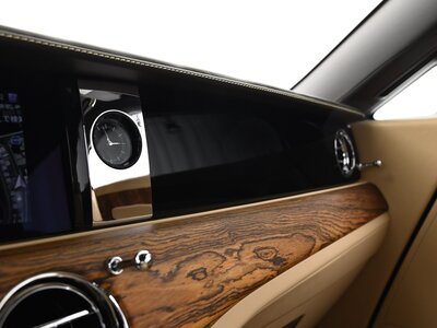 صورة 32 لـ 2024 ROLLS-ROYCE SPECTRE