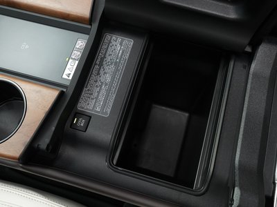 2024 Lexus LX photo 9