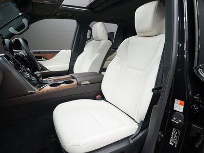 2024 Lexus LX thumbnail 23