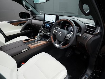 2024 Lexus LX thumbnail 20