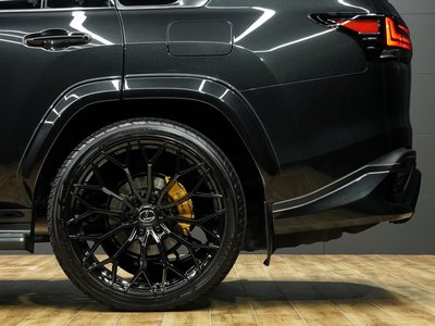 2024 Lexus LX thumbnail 32