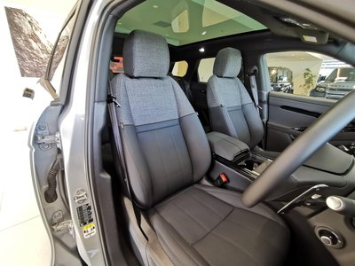 2025 LAND Rover RANGE ROVER EVOQUE thumbnail 34
